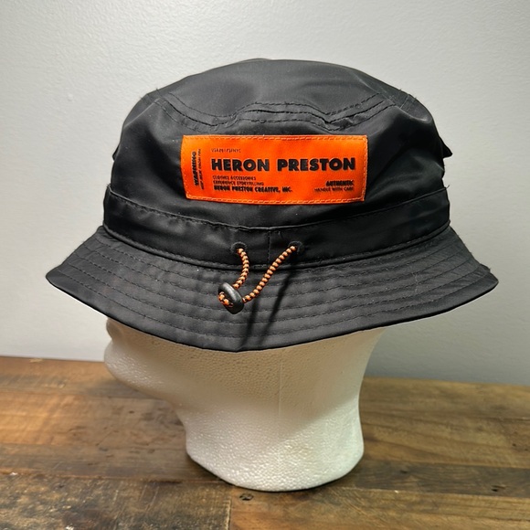 Hat Black Bucket Hat Heron Preston Heron Preston Black Hat With